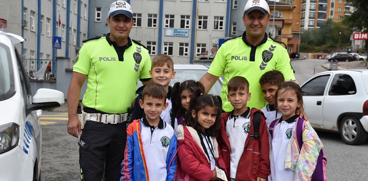 Rize Emniyetinden Okullar Bölgesine Şok Uygulama