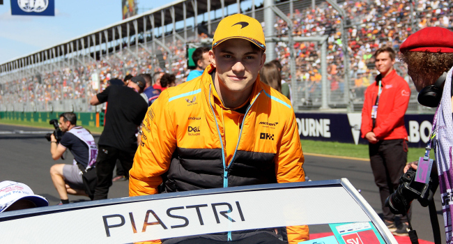 McLaren, Piastri'nin kontratını uzattı
