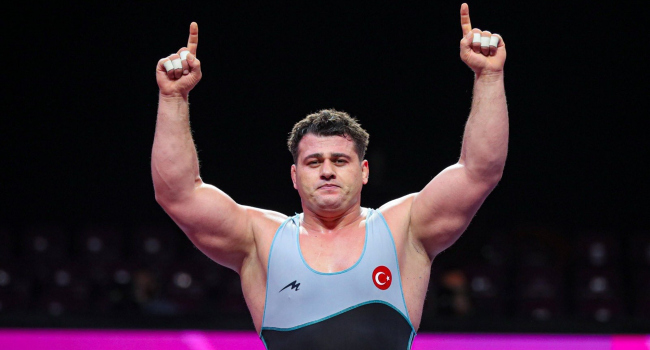 Rıza Kayaalp finalde