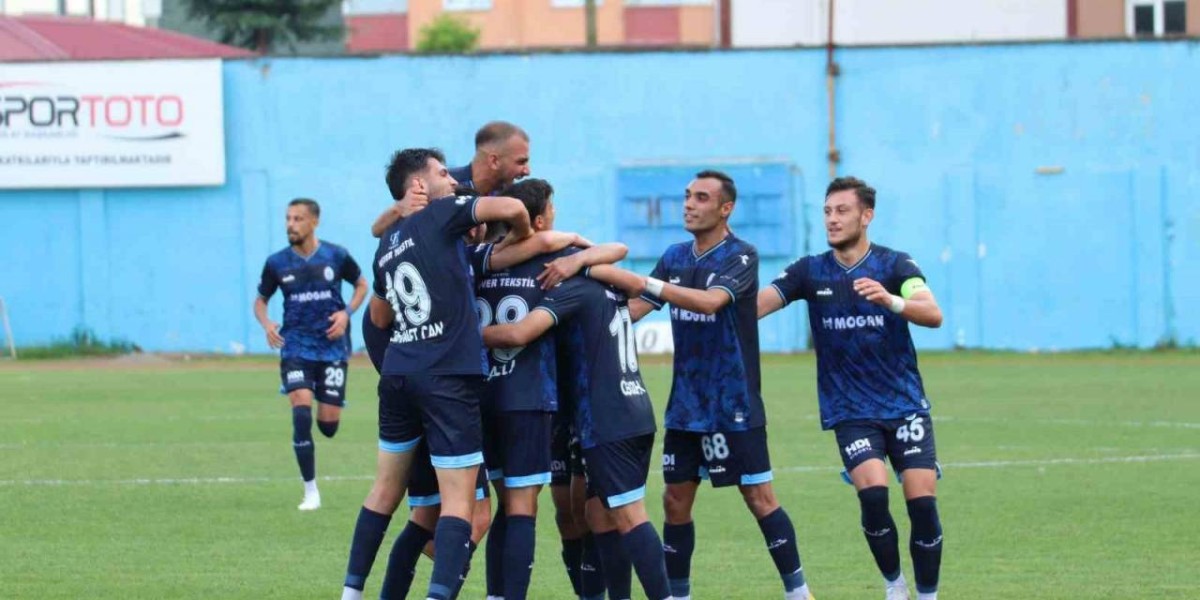 Pazarspor Kupada Turladı 2-0