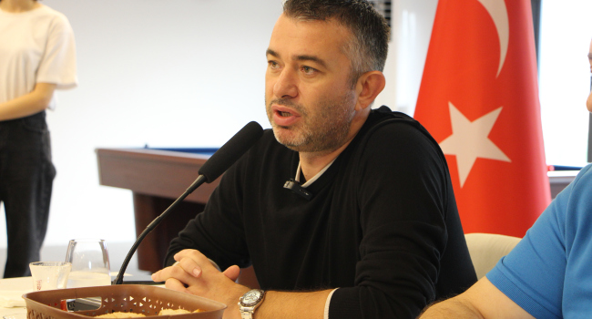 Onur Göçmez: 