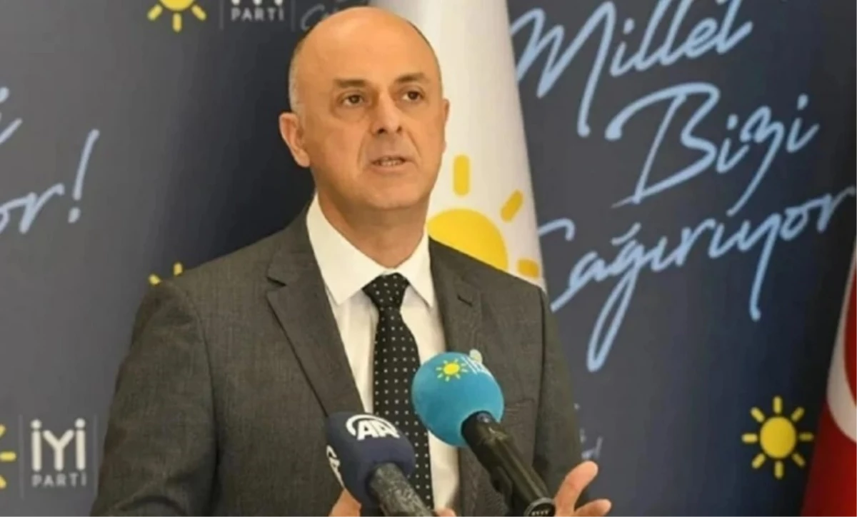 Ümit Özlale kimdir? Kaç yaşında ve aslen nereli? Ümit Özlale'nin biyografisi!