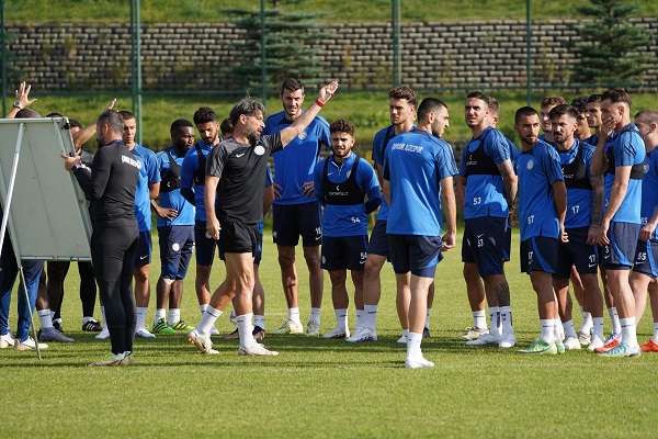 Palut’ tan Oyuncularına” 30 Dakikada Fişi Çekin”  