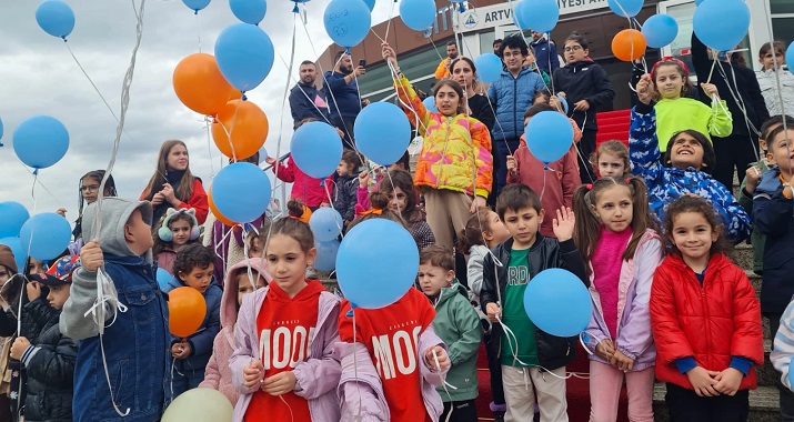 Balonlar ‘Deniz’ için Uçtu