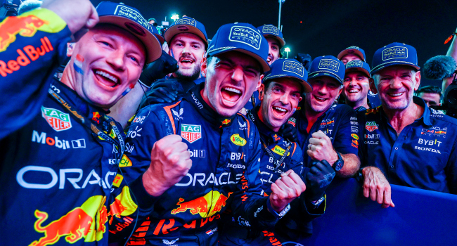 Formula 1'de Max Verstappen, üst üste 3. kez şampiyon