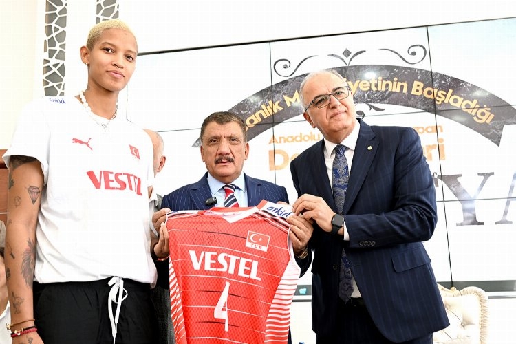 Milli Voleybolcu Vargas Malatya'da