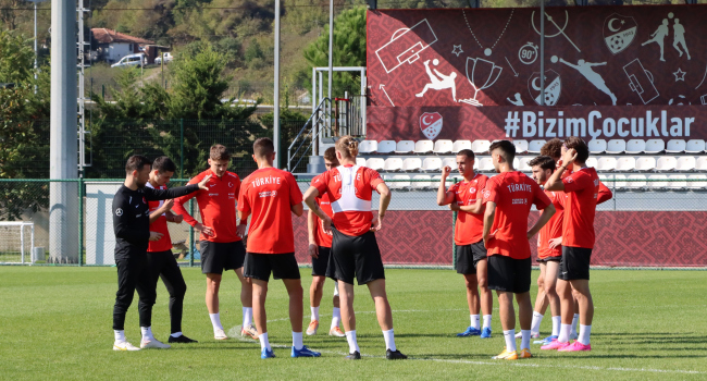 Ümit Milliler Letonya'ya gitti