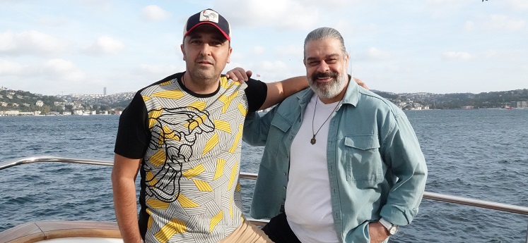 USTA OYUNCU, ÜNLÜ AVUKATLA LÜKS TEKNEDE BULUŞTU