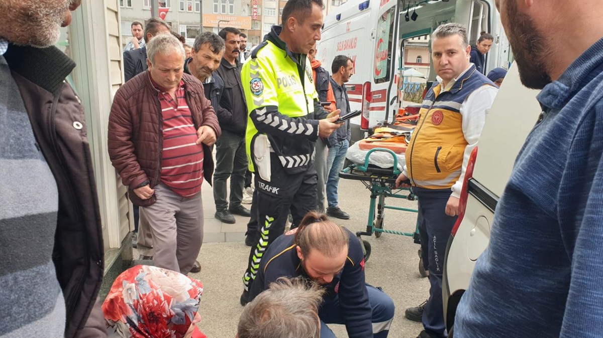 Trabzon'da Vakfıkebir'de Feci Olay! Araç Ellerinin Üzerinden Geçti