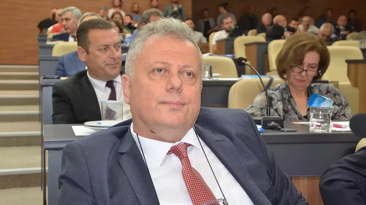 Cumhuriyetin 100. yılı için yapılacak etkinliklerin ertelenmesine Trabzon'dan tepki!