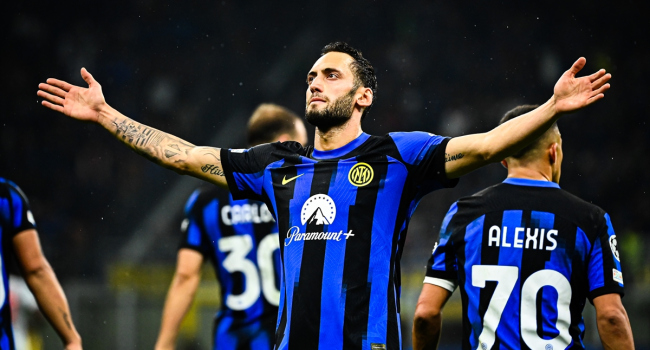 Çalhanoğlu atıyor, Inter yerini koruyor