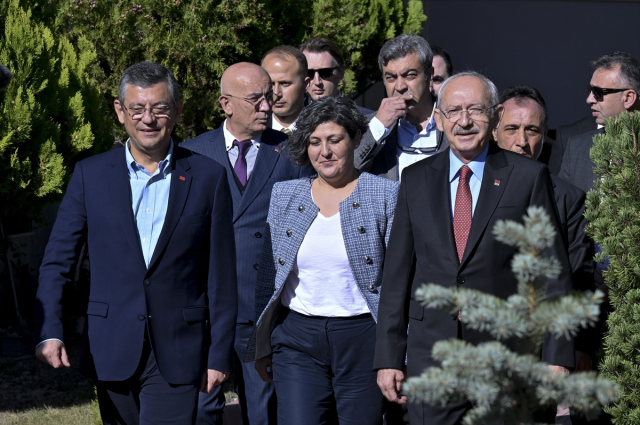 Kılıçdaroğlu'nu evinde ziyaret eden Özgür Özel'den ilk sözler: Gerçekten çok mahcup oldum