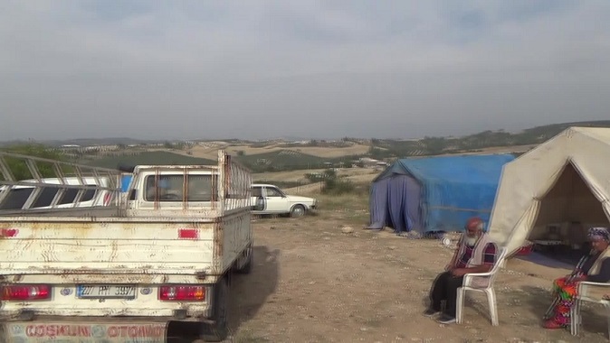 KADİRLİ'DE ÇADIRDA YAŞAYAN ELBİSTANLI DEPREMZEDE: 