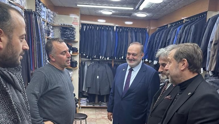Yeniden Refah Partisi, Rizeli esnaf ve vatandaşlarla biraraya geldi.