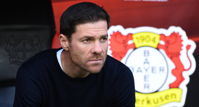 Xabi Alonso saha kenarında da parlıyor