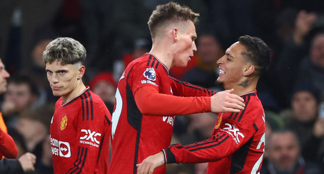 Premier Lig'deki dev maçta ManU sevindi