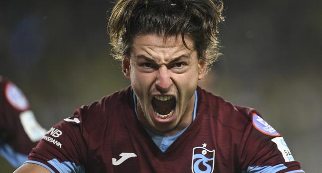 Trabzonspor'un parlayan golcüsü Enis Destan