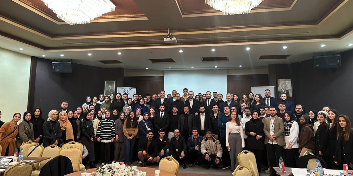 Rize' de Gençler Kurultay' da Buluştu