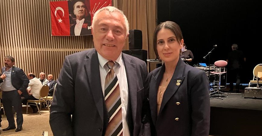 Kazmaz’ dan Özlem Zengin’e Gizem Özcan Tepkisi