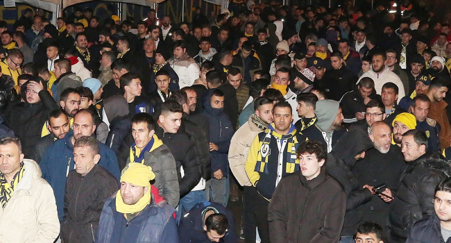 Ankaragücü taraftarları tesislerde maçı izledi