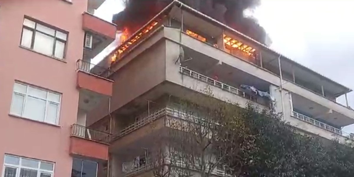 Rize' de  Bir Evde Yangın Çıktı