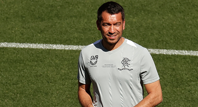 Beşiktaş, van Bronckhorst ile anlaştı