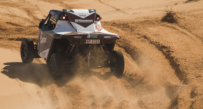 Dakar Rallisi'nin ilk etabında zafer De Mevius ve Branch'ın