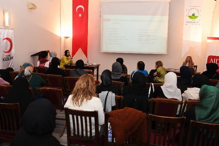 Bursa Osmangazi'de bu eğitimi gören sağlıklı bilinçleniyor