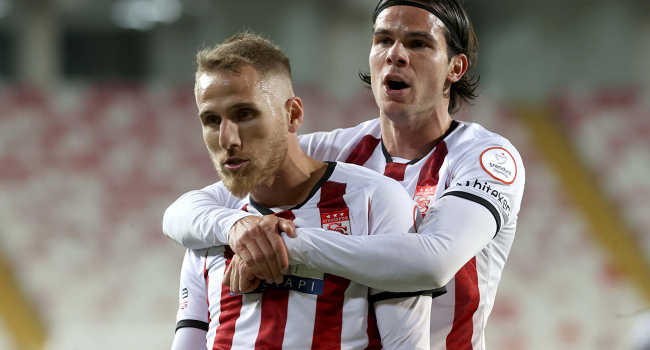 Sivasspor, Samu Saiz'ın sözleşmesini feshetti