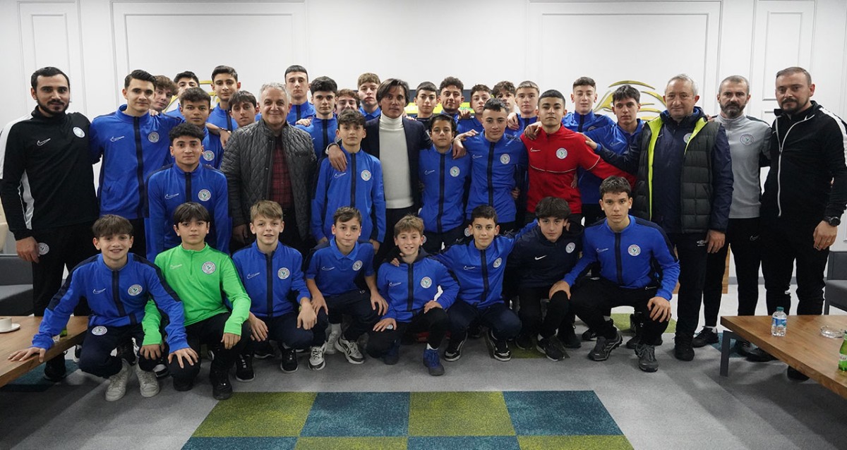 Vincenzo Montella'dan Rizespor Akademi'ye Ziyaret