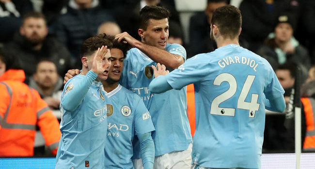 Manchester City uzatmalarda sevindi