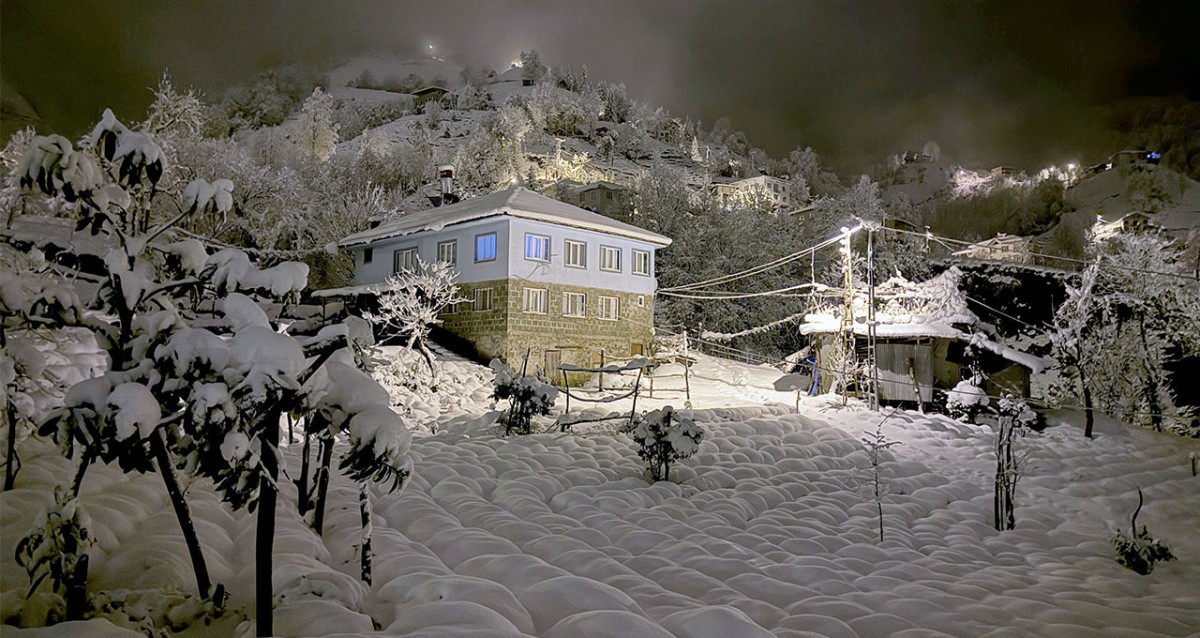 Rize’de Kar Kalınlığı 2 Metreyi Aştı