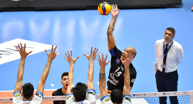 Halkbank İzmir'den galibiyetle döndü