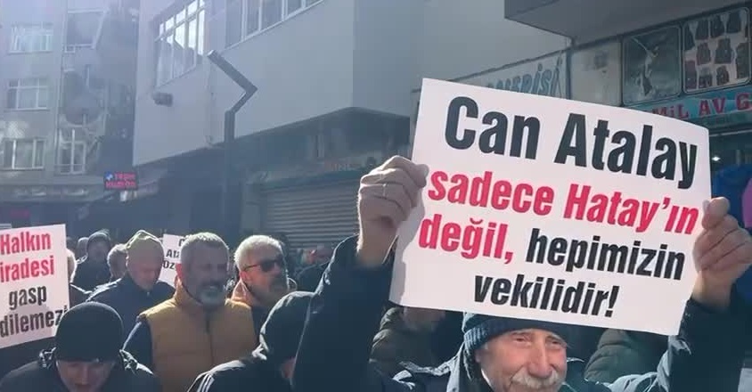 Can Atalay'ın Milletvekilliğinin Düşürülmesi Fındıklı'da Protesto Edildi