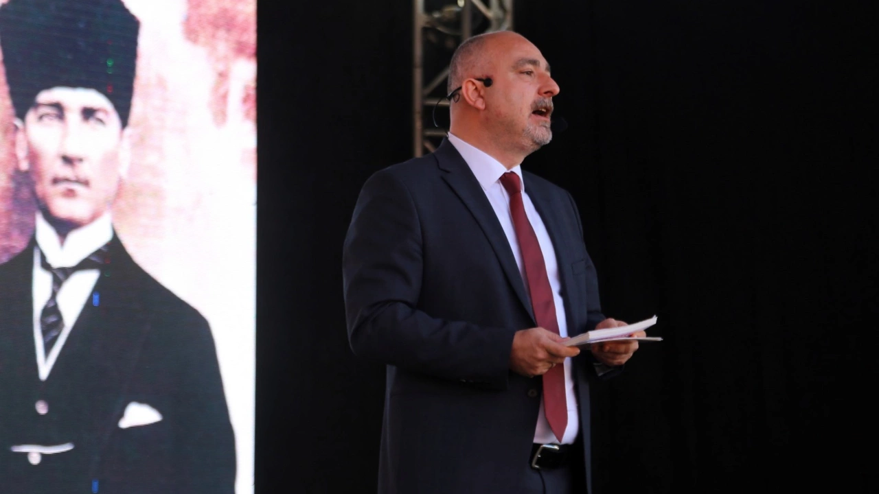 CHP’li Utku Cihan Hopa’nın 25 yılını projelendirdi