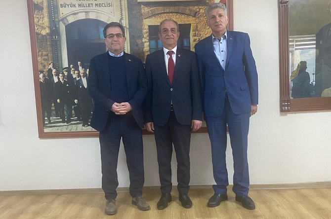 Demokrat Parti Rize’ de Topaloğlu’ nu Destekleyecek