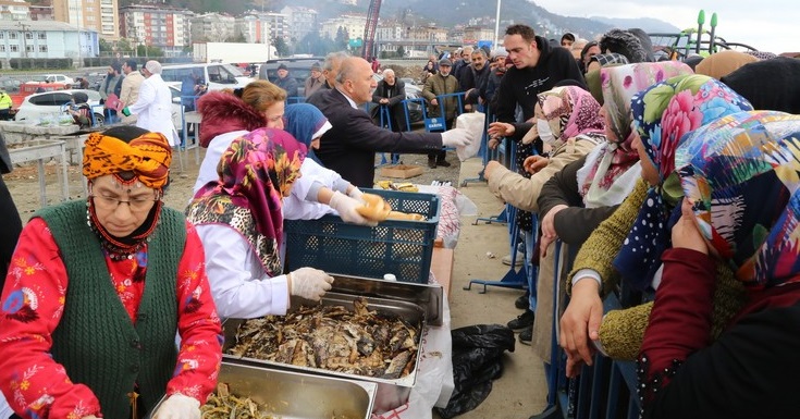 Çayeli'nde İkinci Hamsi Festivali Büyük İlgi Gördü!