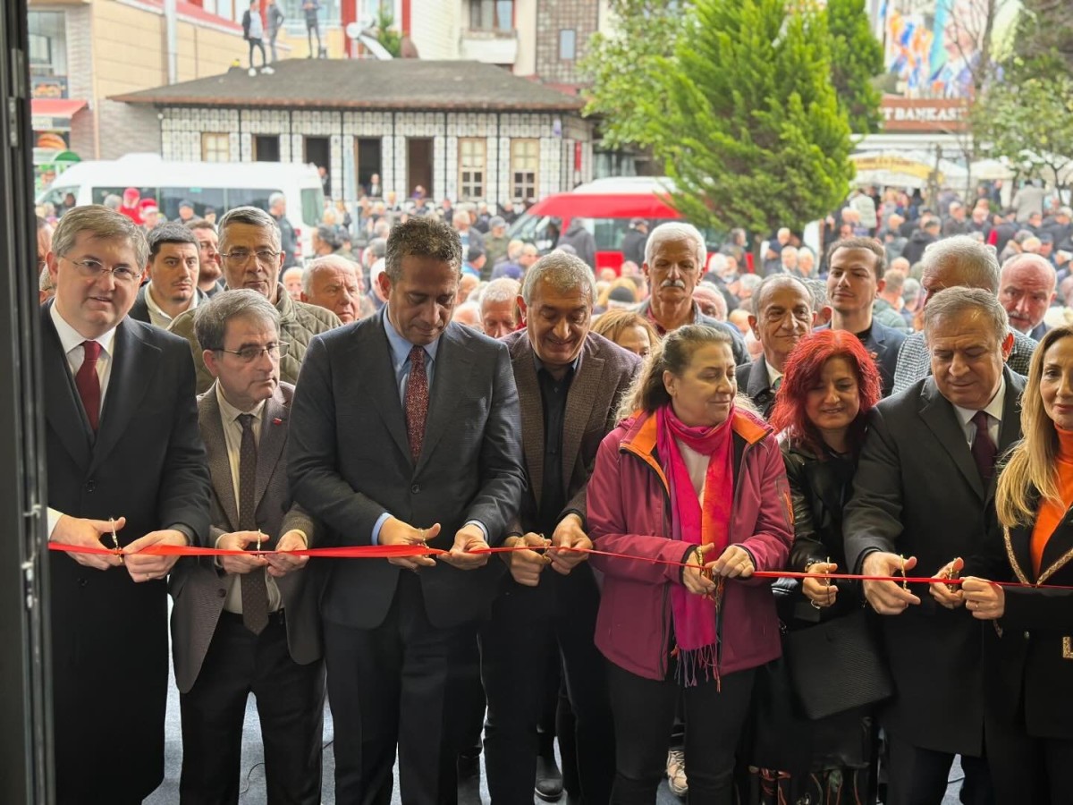 Fındıklı’da Kadirhan Kadıoğlu Sosyal Yaşam Merkezi Açıldı