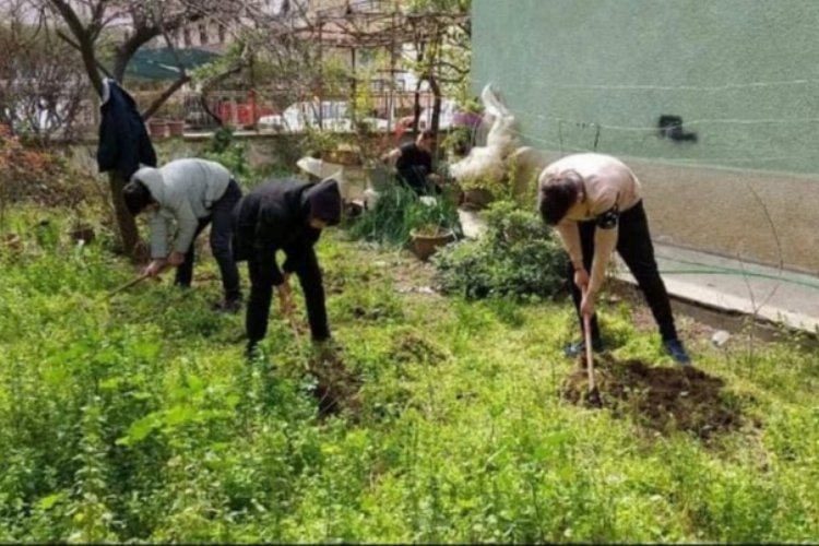 İzmir'de 'İyilik Gönüllüleri'nden toplumsal hareket