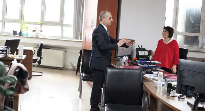 Topaloğlu, Belediye Personelini Ziyaret Etti.