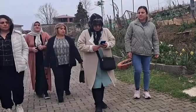 KEMALPAŞALI KADINLAR: 