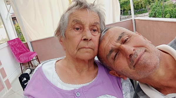 Mustafa ve Mahmut Hamurcu Kardeşlerin Annesi Rize’ de Toprağa verildi
