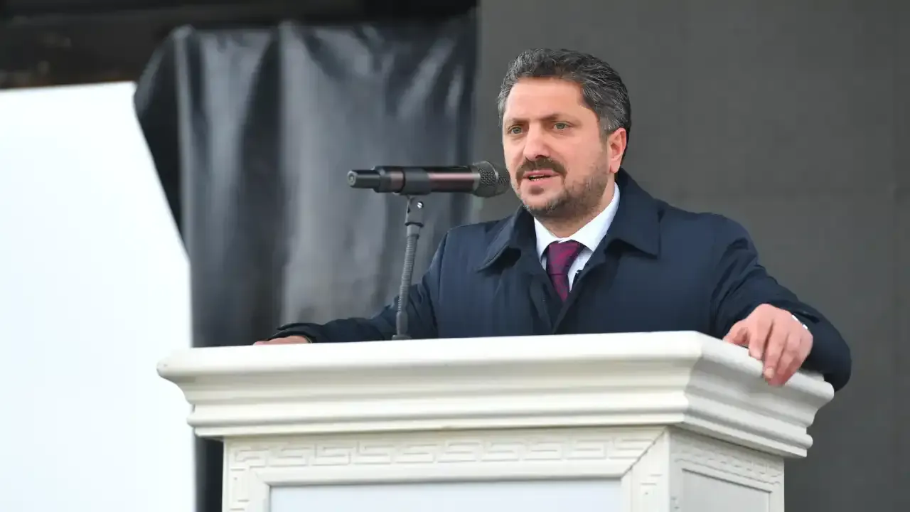AKP Yomra Adayı Özdemir Bakan Bayraktar’ ı Yomra’ ya Davet etti