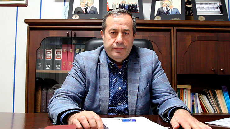 Pazar’ da Neşet Çakır Rüzgârı