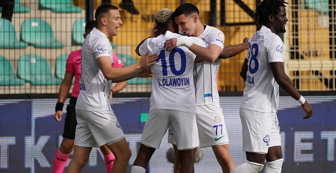 Çaykur Rizespor İstanbulspor’u Dördüncü Viteste geçti!