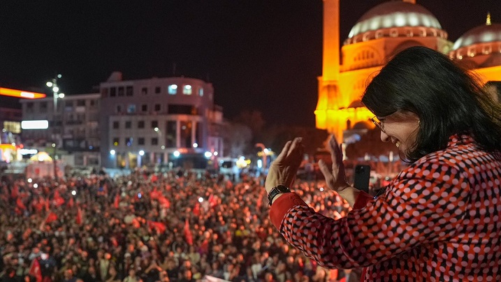 Maltepe Belediyesini İlk Kez Rizeli Bir Kadın Kazandı