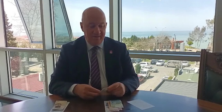CHP'Lİ UĞUR BAYRAKTUTAN, SINIR KAPISINDA TÜRK LİRASININ ERİMESİNE TEPKİ GÖSTERDİ