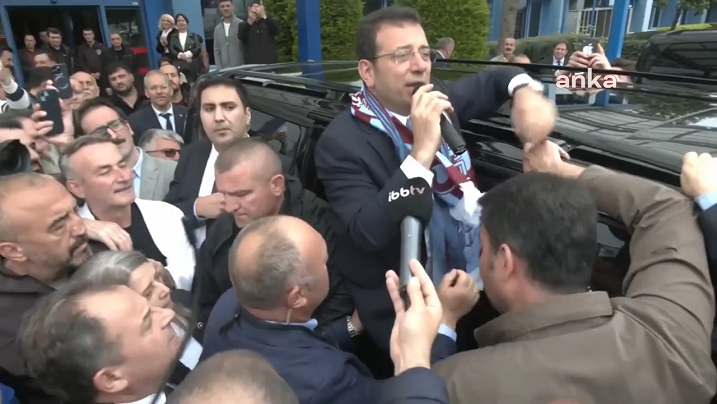 İBB Başkanı Ekrem İmamoğlu, Memleketi Trabzon’da Yoğun İlgiyle Karşılandı