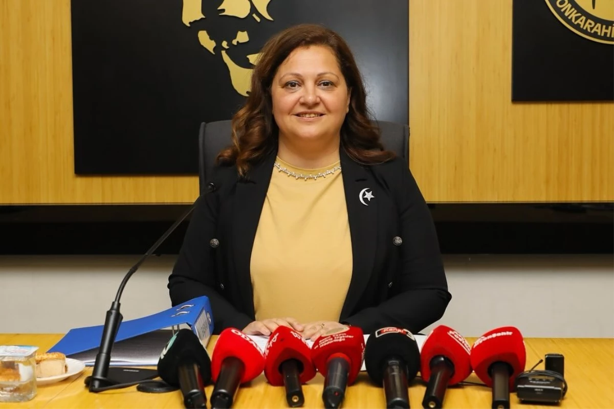 Afyon Belediye Başkanı kim? Burcu Köksal kimdir, kaç yaşında ve nereli?