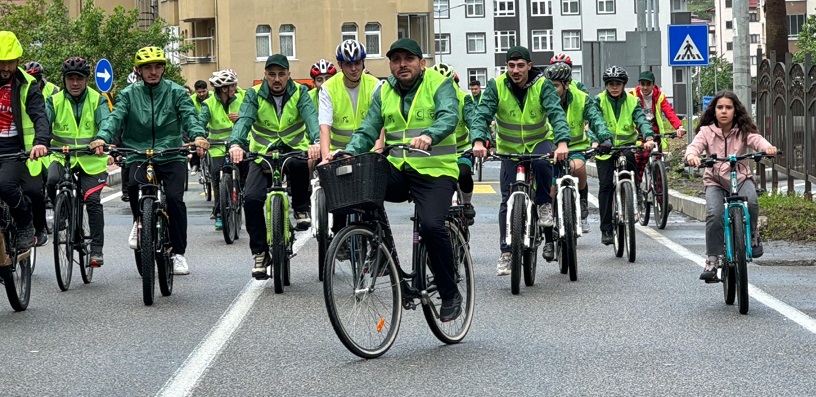 11.Yeşilay Bisiklet Turu’nda Rizeli bisiklet severler ile buluştu.